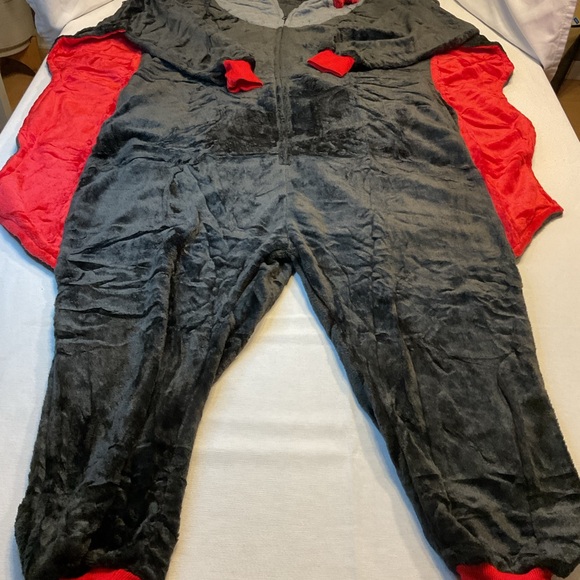 Cos Play Brand NWT Black/Gray Red Bat Pajamas, Onsie, Size M, Open Feet - Picture 1 of 12